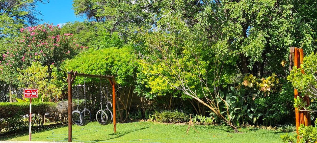 Thamalakane Guest House Maun Buitenkant foto